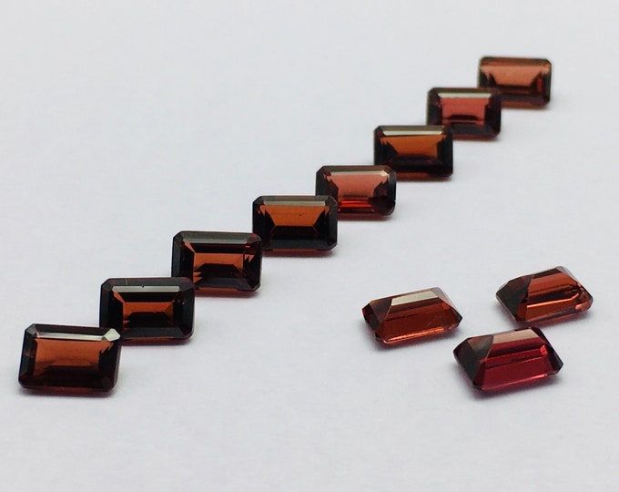 Red Garnet cut stone/ octagon shape/ width 4mm/ length 6mm/ height 2.50mm/ 258 pieces/ 193.50 carat/ 331.00 usa dollars/ open color stones