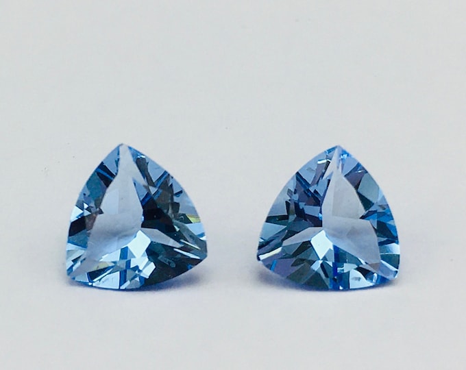 Genuine AQUAMARINE/7X7MM Trillion/Height 4MM/Beautiful pair for earring/For jewellery makers/Deep blue color gemstone/Aquamarine earring