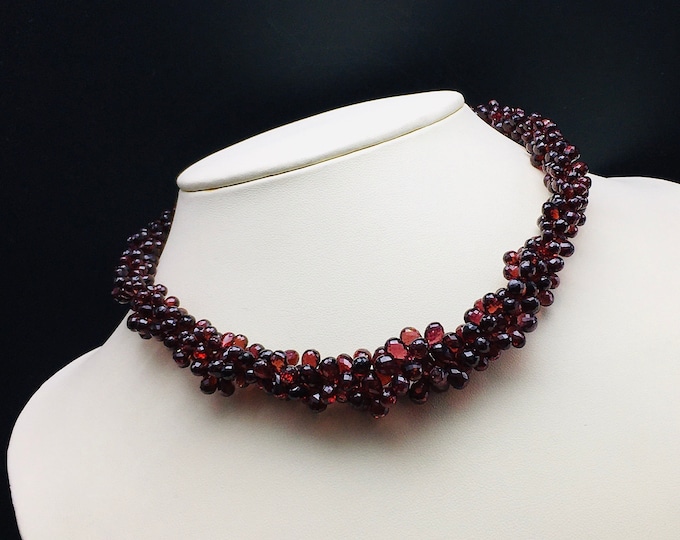 Natural RED GARNET/Micro faceted drop shape beads/Approx. 3x4MM till 5x8MM/Deep red color beads/Top quality beads/Gemstone necklace to wear