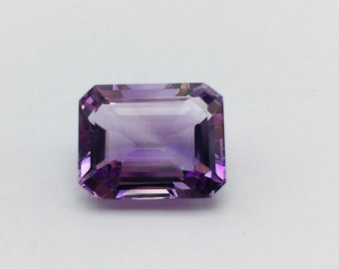 Amethyst cut stone/ octagon shape/ width 13.70mm/ length 17.00mm/ height 9.00mm/ 18.40 carat/ perfect cut and polished/ top quality stone