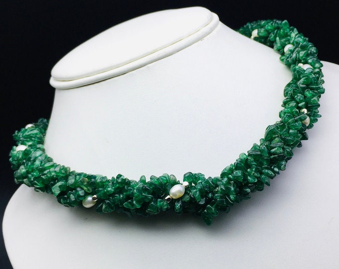 Twisted necklace/Green AVENTURINE/Uncut shape/Size 5MM/Beautiful deep green and white combination/Stunning necklace/Attractive necklace/Rare