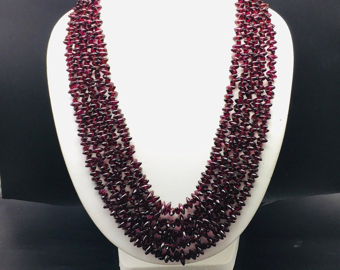 Natural RED GARNET/Rice shape/Size 4x7MM till 4x11MM/Beautiful deep red color/Gemstone necklace/Garnet necklace/Topmost quality of Garnet