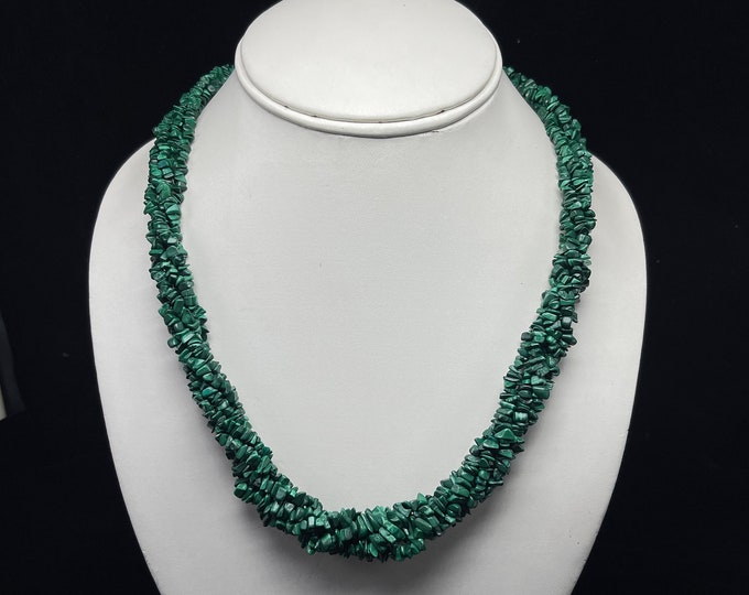 Twisted necklace/Natural Malachite uncut/Beautiful green color/925 sterling silver lobster clasp and beads/Unique
