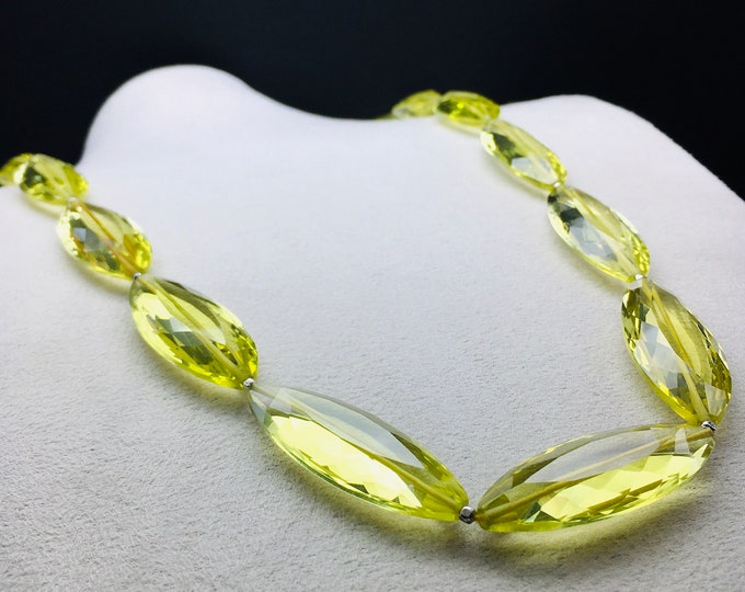 Genuine GREEN GOLD QUARTZ/Marquise shape/Calibration 15x40MM/Height 8MM/Beautiful fancy shape beads/Gemstone necklace/Deep lemon color