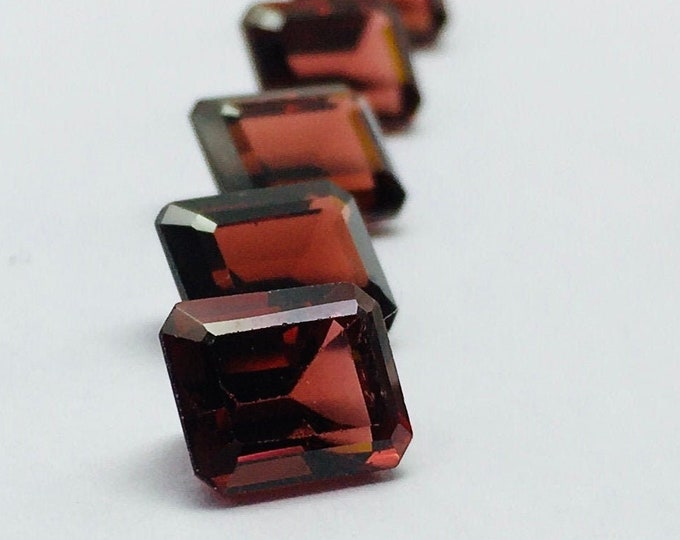 RED GARNET cut stone/ octagon shape/ width 6mm/ length 8mm/ height 4mm/ 19 pieces/ 37.60 carat/ 145.00 usa dollars for all lot of 19 pieces