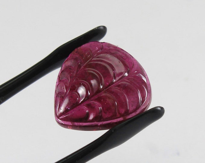 Natural RUBELLITE/Hand carved heart shape/width 19.83MM/length 19.45MM/height 6.71MM/Weight 19.30 carats/Genuine Tourmaline/Rare to find