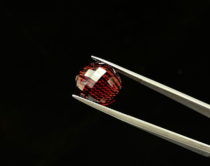 Natural RED GARNET Cabochon cut on top/15MM Round/Height 6MM/Hollow from behind/Beautiful Deep red color of Garnet/Chaker cutting on top