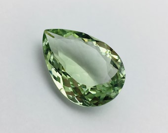 グリーンアメジスト（プラシオライト）カットストーン / 幅20.00 mm / 長さ30.00 mm / 高さ10.74 mm / 重量35.80カラット / 価格132.00米ドル /