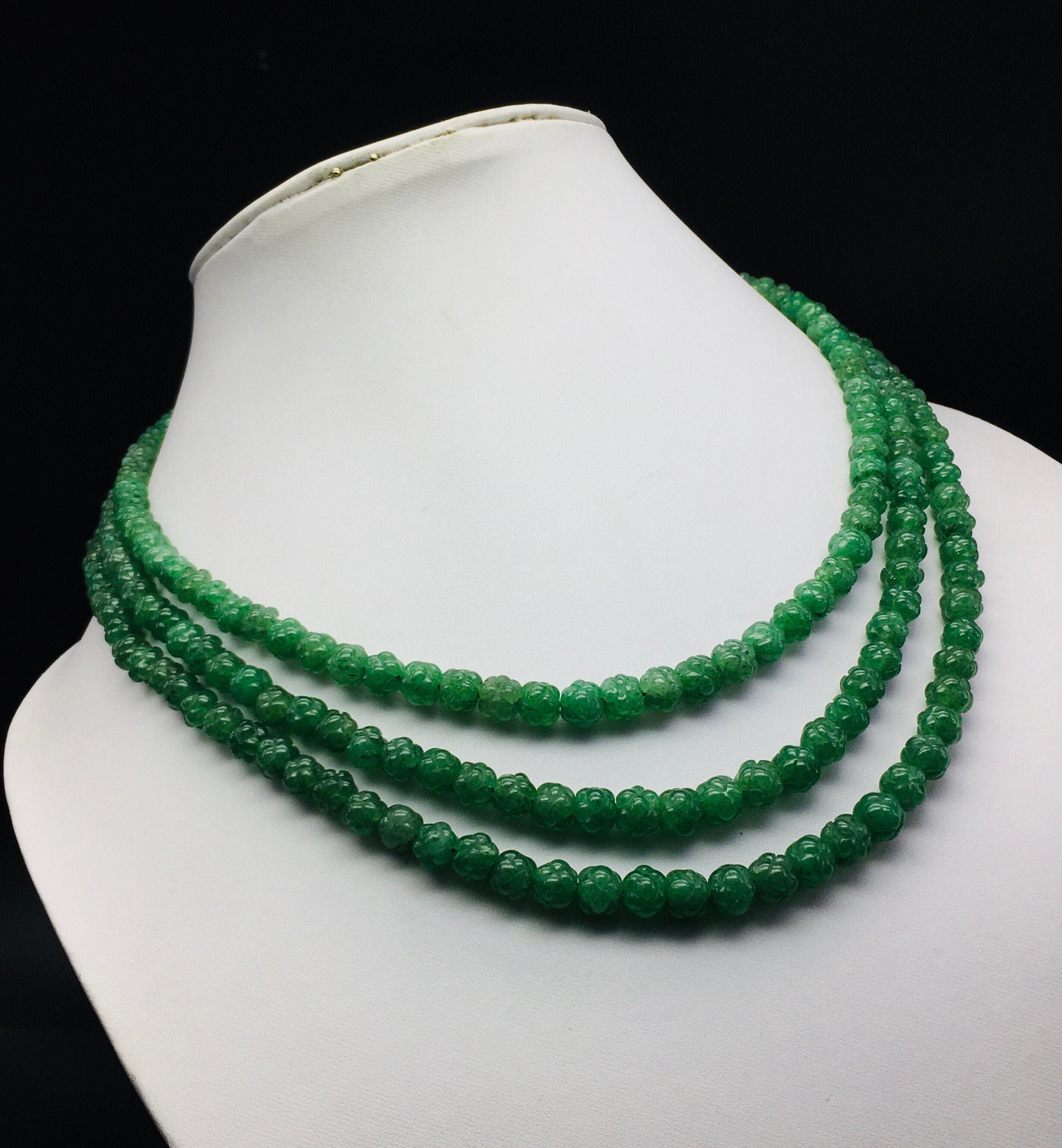 グリーン（マイカ）クォーツ/手彫り/丸型/美しいグリーンカラーの天然