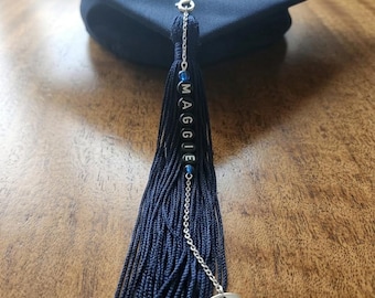 Abschluss Quaste Charme.