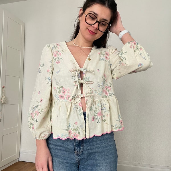 Blouse avec noeuds