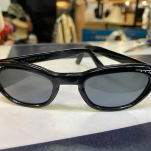 Vintage retro cats eye sunglasses