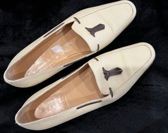 Gorgeous timeless Bally pointy flats!! Hardly worn!!