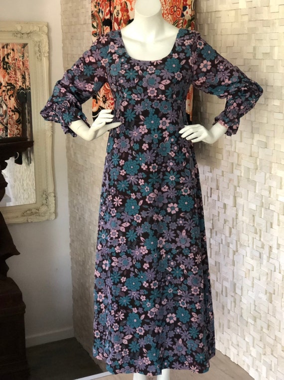 Vintage seventies Madmen hostess maxi