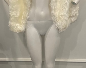 Is this your something ‘old’? Stunning 1960s bridal faux fur stole! In original box!! Amazing condition!