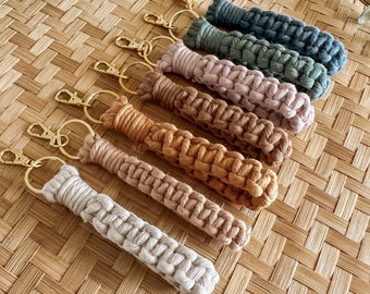 MACRAME MINI WRISTLET | Boho Loop Keyring | Key Chain Accessory | Macrame Key Strap | Free Shipping | Mini Wristlet