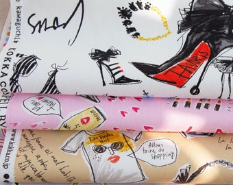 Könnte beinhalten: Stoff mit Modethema, mit Illustrationen von High Heels, Accessoires und Text. Der Stoff hat einen weißen Hintergrund mit schwarzen und roten Akzenten sowie eine rosa und beige Schicht mit französischem Text und Cartoon-Grafiken.
