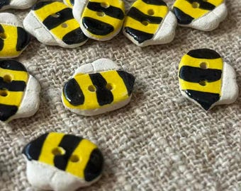 Handmade Bumble Bee Ceramic Buttons, Cute Insect Porcelain 2‑Hole Sewing Buttons 16.5×13 mm for Doll Clothes, Knitting & DIY Craft