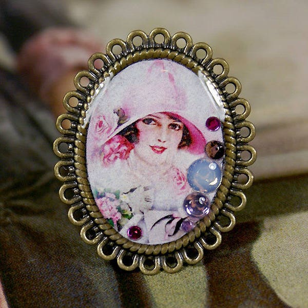 Bague ajustable avec une illustration de mode des années 1900