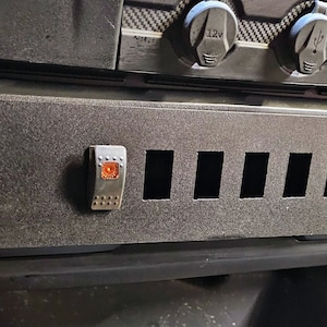 Pannello interruttori del vano centrale Cf Moto Uforce 1000