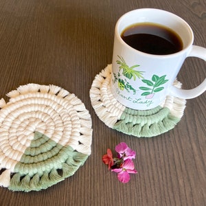 COASTERS Set of 2 Dual Toned Coasters Macramé Spiral Woven Boho Modern Decor Retro image 3