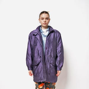 Vintage long parka jacket in purple colour | 80s shell jacket women&#39;s puffer coat | Retro 90s style glossy windbreaker coat | Large L size