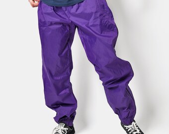 Retro lightweight wind pants in purple colour | Vintage 80s 90s men's shell trouser | Old School windbreaker joggers with side zippers | M/L