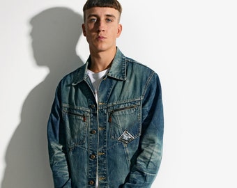 green denim jacket outfit