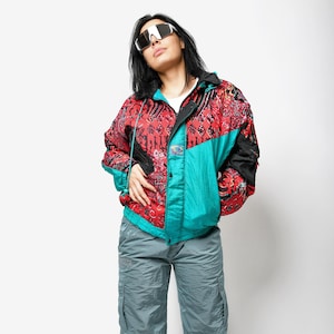 80s vintage ski jacket multi coloured women&#39;s red blue | Full zip abstract patterned snow skiing coat | 90s padded windbreaker bomber | M