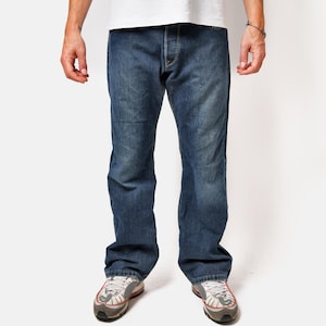 Vintage LEE men&#39;s 90s jeans | Y2K fashion dark blue washed retro straight classic regular fit jeans | 90s streetwear for men | Size W34 L32