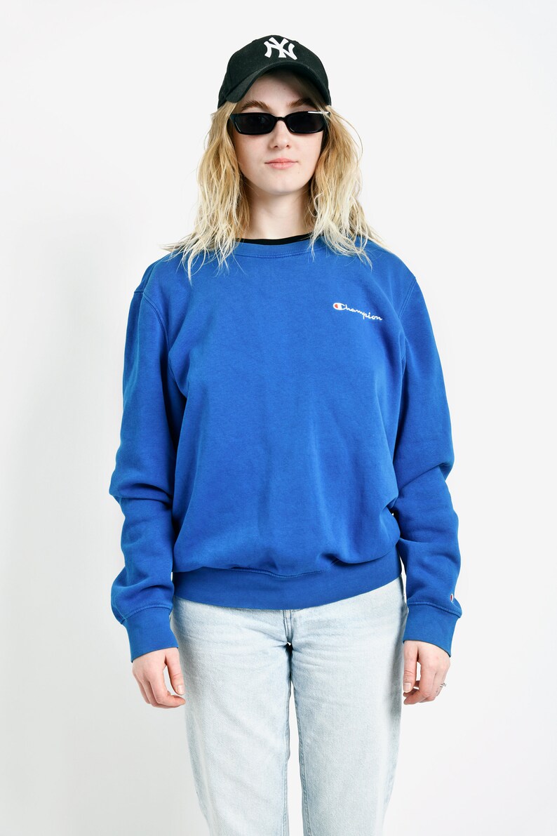 Vintage Champion sweatshirt in blue colour unisex Y2K 90s sport athletic jumper pullover crewneck sweater Women's M or Men's S size image 2