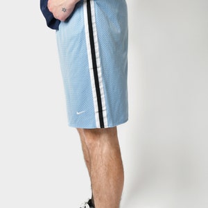 Pantaloncini da basket Nike da uomo in blu pastello / pantaloncini da palestra vintage anni '90 / pantaloncini sportivi Athletic anni '90 Old School / taglia M media immagine 6