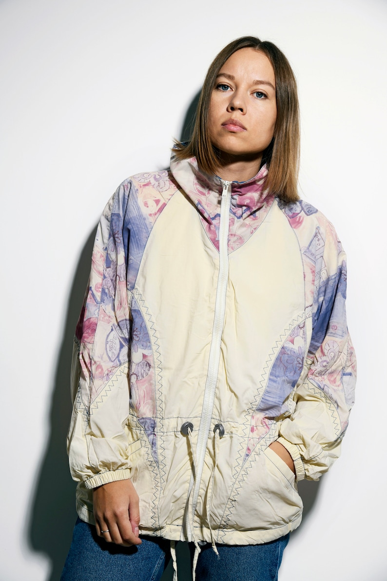 Vintage 80s windbreaker pastel jacket women Size SmallMedium SM Athletic sport shell rain coat 90s abstract lightweight wind jacket
