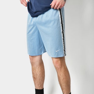 Pantaloncini da basket Nike da uomo in blu pastello / pantaloncini da palestra vintage anni '90 / pantaloncini sportivi Athletic anni '90 Old School / taglia M media immagine 2