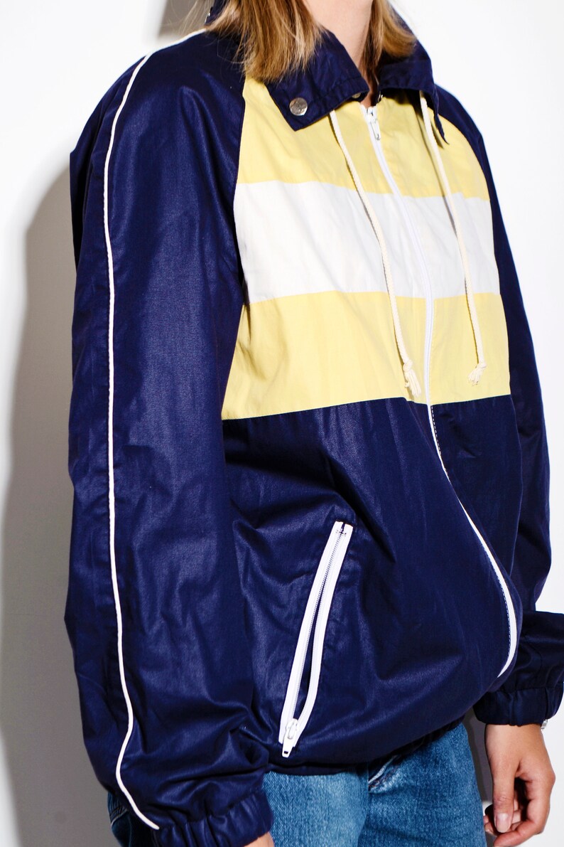 women's lightweight windbreaker with hood