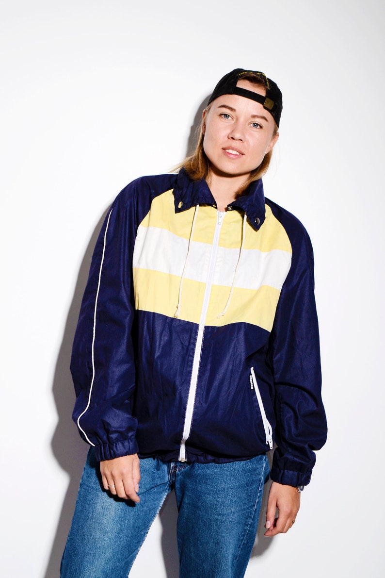 women's lightweight windbreaker with hood