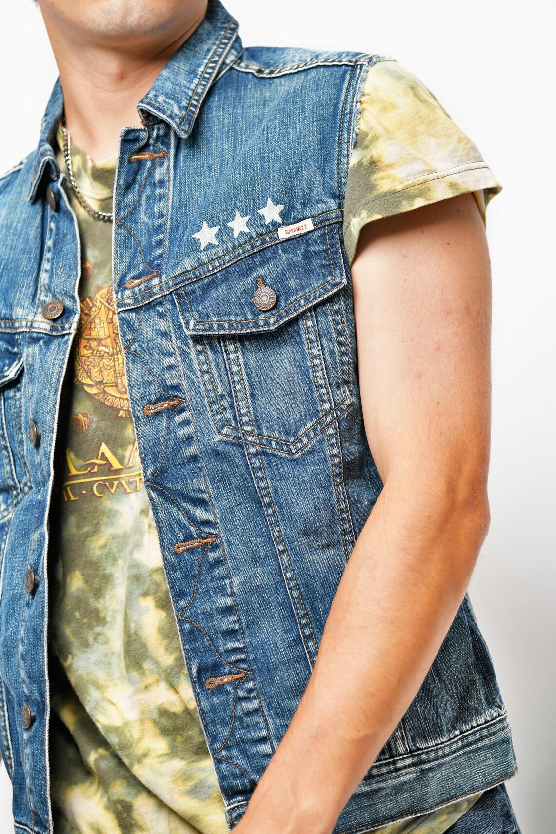 Vintage Denim Jacket Men Sleeveless | USA Flag Back, Medium Wash, Size S, foto 4 di 5