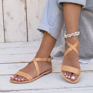 Handgemaakte leren sandalen met bandjes: oud-Grieks-Romeinse stijl