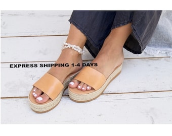 Sandales espadrilles en cuir à la grecque : claquettes en cuir naturel