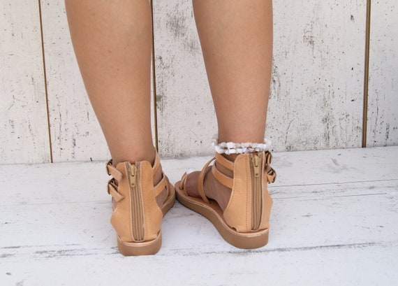 Penelope outlet flat sandal