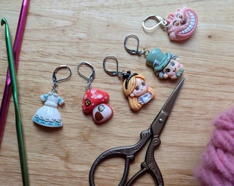 Alice in Wonderland stitch markers for crochet or knitting - Alice Cat Chestshire Hatter Rabbit Teapot Mug Mouse Dress Colorful Cute