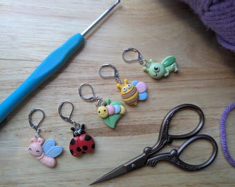Cute bug Stitch markers - resin crochet or knitting progress keepers, set of five with clasps bee ladybug caterpillar grasshopper dragonfly