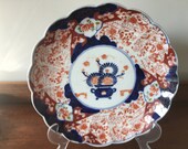 Antique Japanese Imari richly decorated plate - 8.5 quot diameter