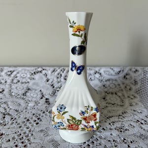 Aynsley Bone China Cottage Garden Footed Vase - 7&quot; Tall, Original label