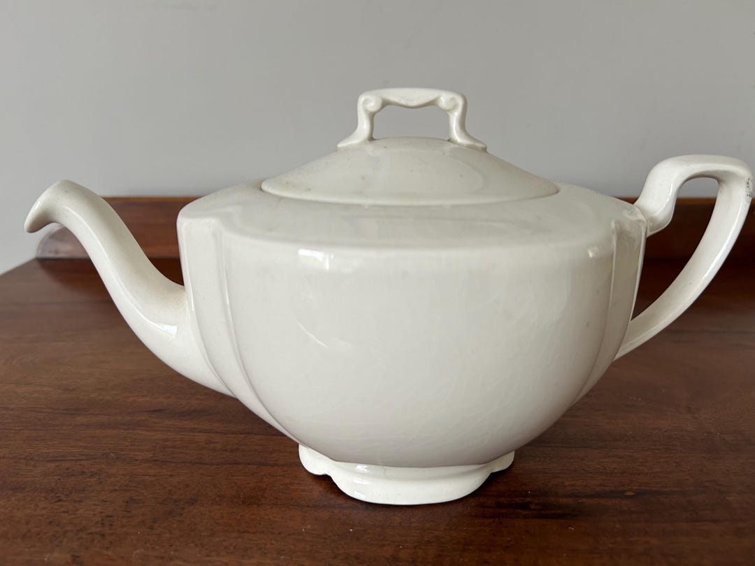 Buy Vintage Johnson Brothers Pareek Design White Teapot Pints Online in  India