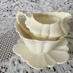 Wileman early Shelley Pattern White Daisy Shape Milk Jug/Creamer, Sugar Bowl and Saucer