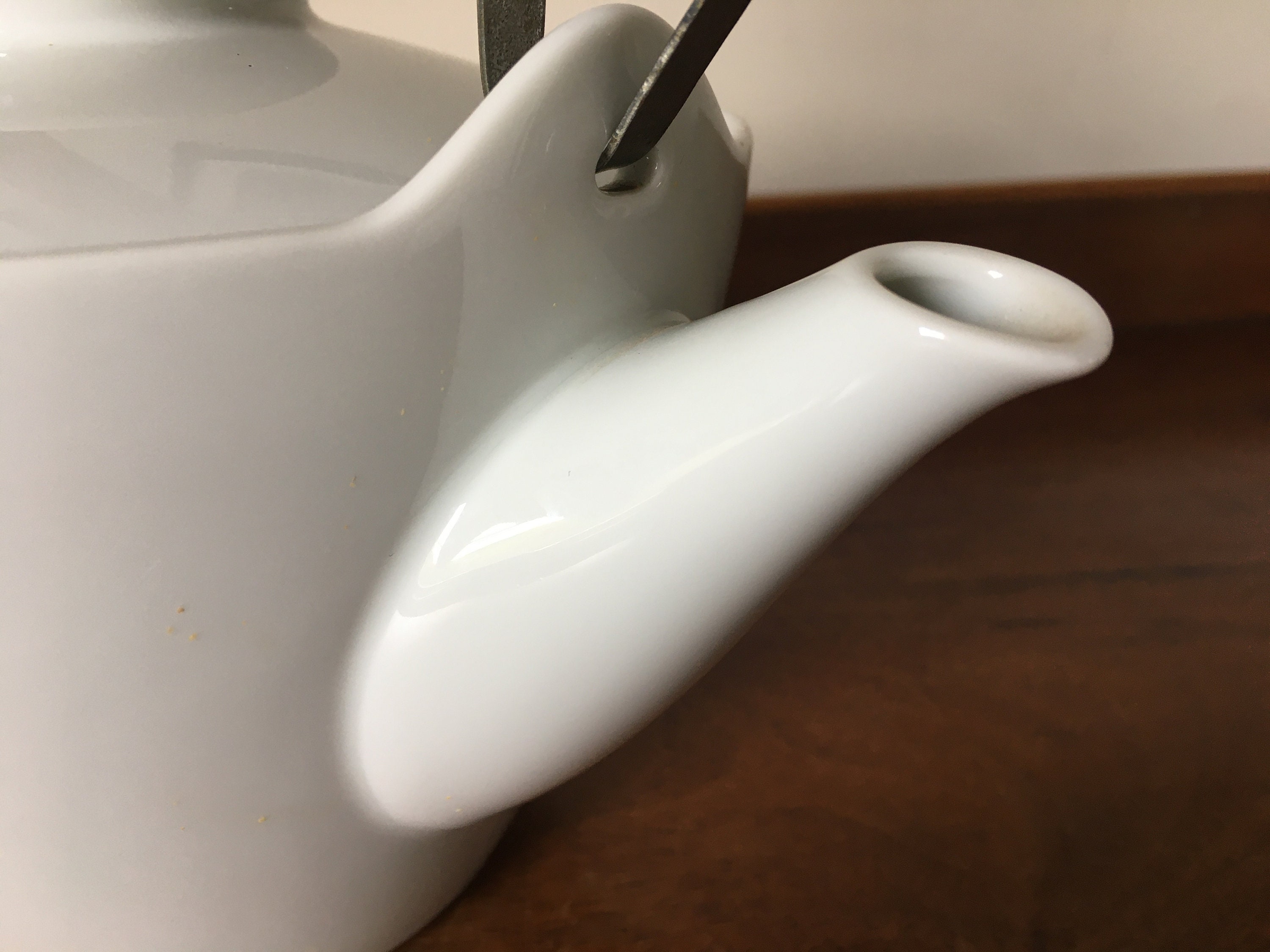 1960年代のノリタケ製メープルウッドティーポット（籐ハンドル付き 