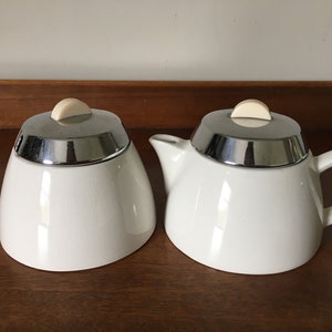 Vintage Heatmaster Covered Milk Jug and Sugar Bowl