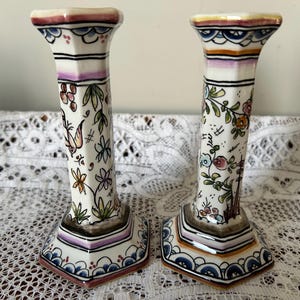 Paire de bougeoirs portugais en céramique peints à la main - 6" de haut