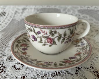 Royal Doulton Fine China Teetasse mit Untertasse - Floral Vine Botanical - TC1214